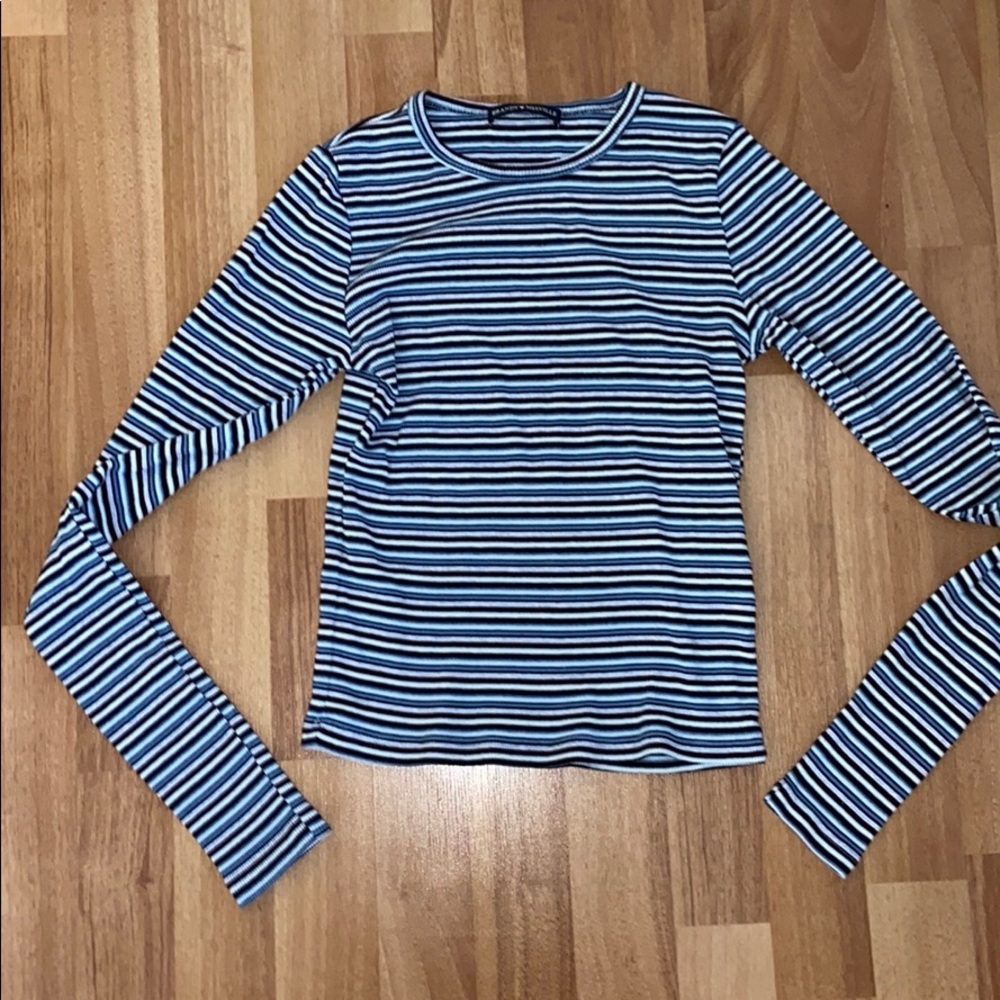 long sleeve brandy melville shirt